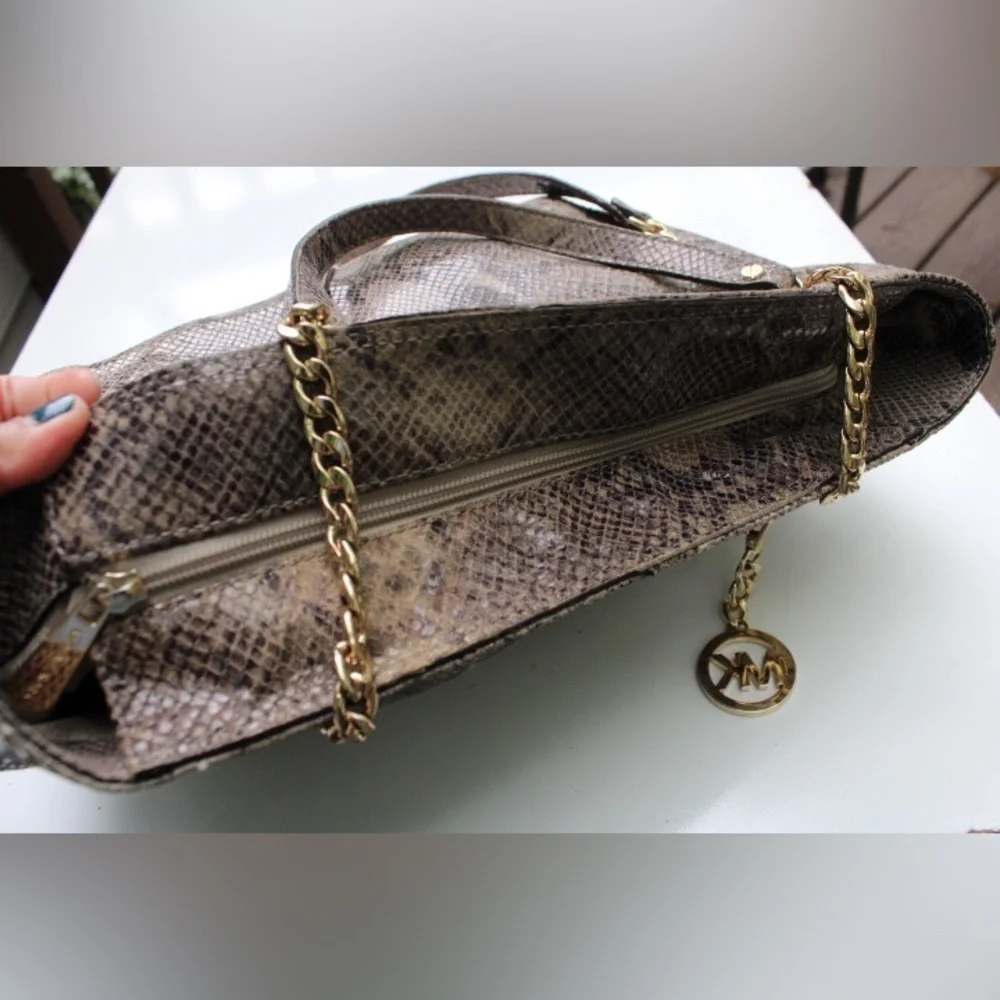Michael Kors Jet Set tote bag - Picture 13 of 16
